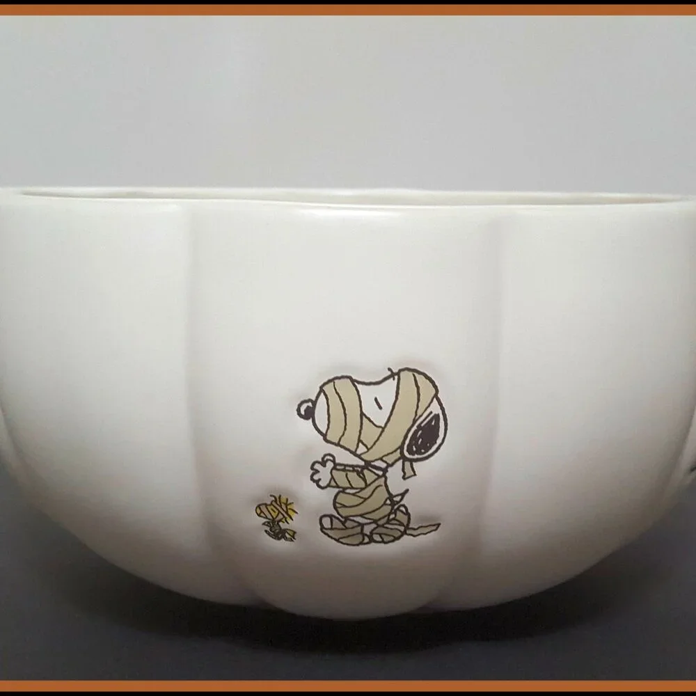 NEW Williams Sonoma PEANUTS Snoopy Candy Bowl 9